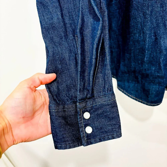 LEVI'S Classic Western Standard Fit  Shirt - Picture 5 of 9